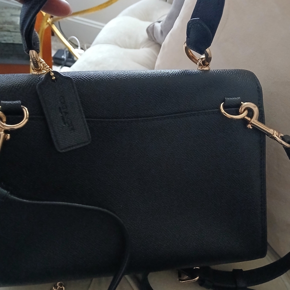 Coach - Picture 3 of 6